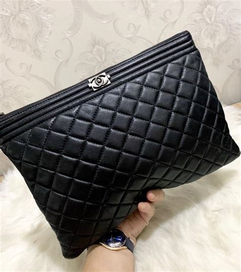 clutch con fasce intrecciate chanel|Chanel clutch heels.